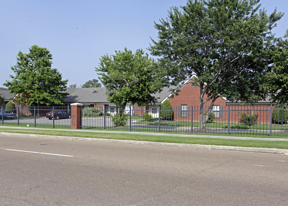 Bellevue Woods in Cordova, TN - Building Photo