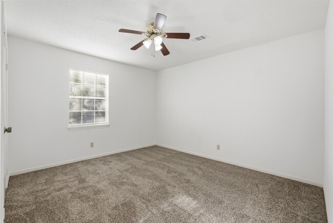 16014 Southampton Dr