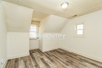 303 E Ingle St in Dallas, NC - Building Photo - Building Photo