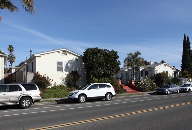 Rosemary Court in San Diego, CA - Building Photo - Building Photo