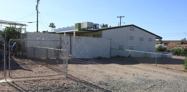 1313 N 48th St in Phoenix, AZ - Building Photo - Building Photo