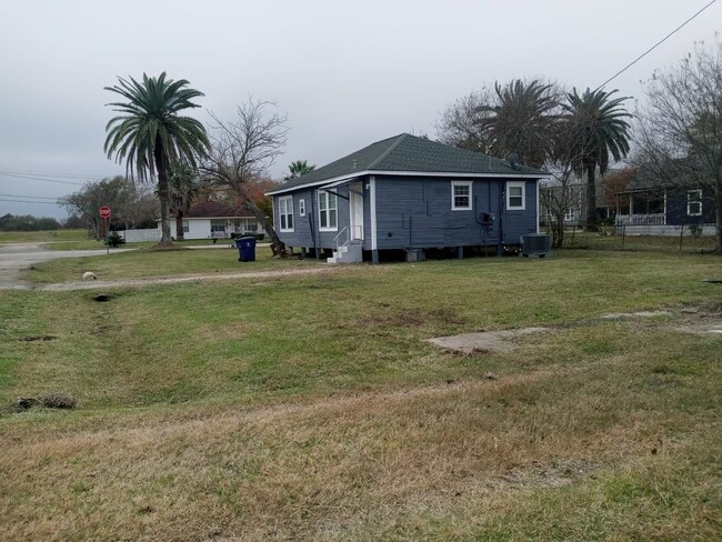 property at 102 N Avenue A