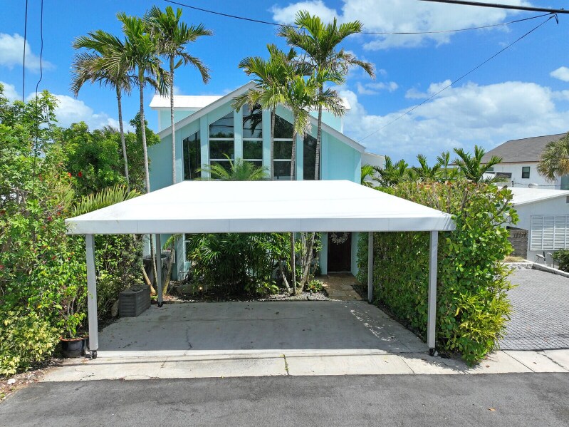18229 SE Federal Hwy in Tequesta, FL - Foto de edificio