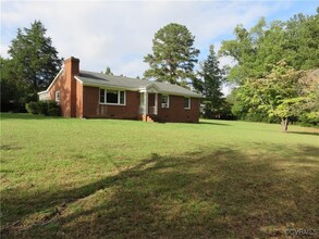 9447 Cool Spring Rd in Mechanicsville, VA - Building Photo - Building Photo