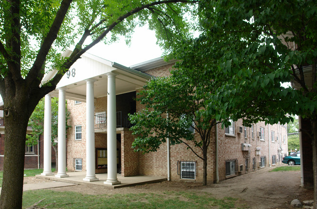 98 E 12th Ave in Columbus, OH - Foto de edificio - Building Photo