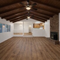 434 Summerhill Ct in Alpine, CA - Building Photo