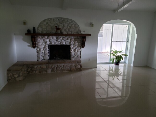 property at 1XXXX FM1764