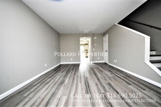 210 Arlington Way in Warrenton, MO - Foto de edificio - Building Photo