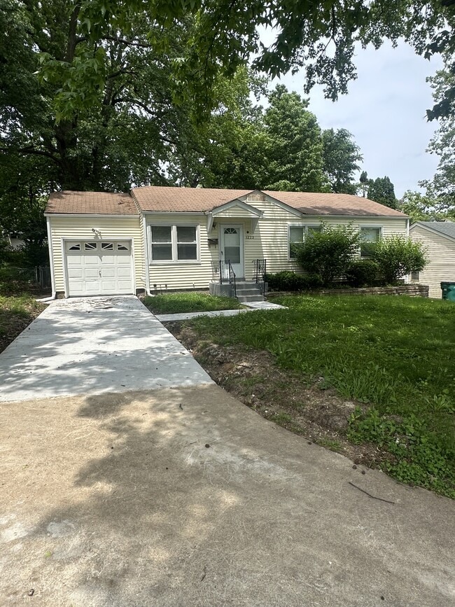 property at 1223 Bakewell Dr