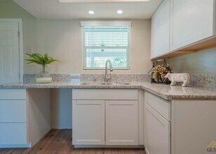 2620 Echo Ave in Bakersfield, CA - Building Photo - Building Photo