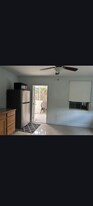 9861 SW 164th St, Unit Private apartment in Miami, FL - Building Photo
