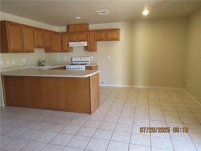 1939 Wickieup Ave in Kingman, AZ - Building Photo - Building Photo