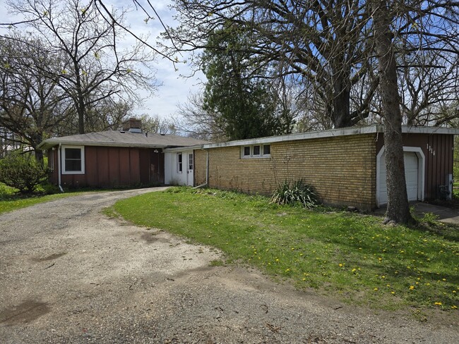 property at 1316 S Fleming Rd