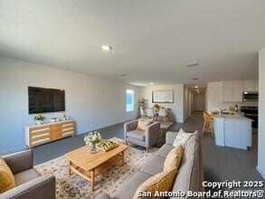 3327 Gingham Pt in Converse, TX - Building Photo - Building Photo