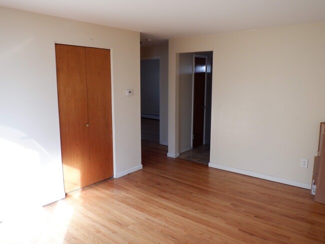 14 Sisson St, Unit D in East Hartford, CT - Building Photo - Building Photo