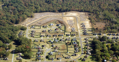 Holly Grove in Horn Lake, MS - Foto de edificio - Building Photo