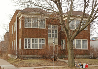 1702 Selby Ave in St. Paul, MN - Building Photo - Building Photo