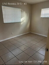 1743 Russell St S in St. Petersburg, FL - Foto de edificio - Building Photo