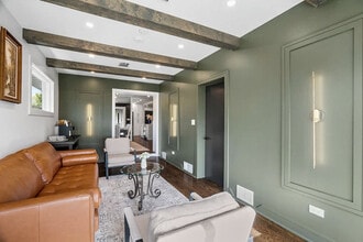 7018 Le Claire Ave, Unit SI ID1496926P in Skokie, IL - Building Photo - Building Photo