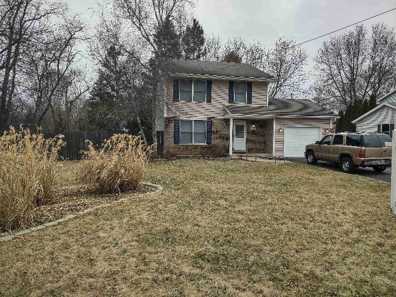 5103 Palm St in McHenry, IL - Building Photo