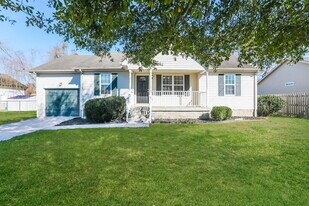 420 Wildwood Dr in Smyrna, TN - Building Photo