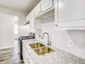 1118 Madison Ave in Pasadena, TX - Building Photo - Building Photo
