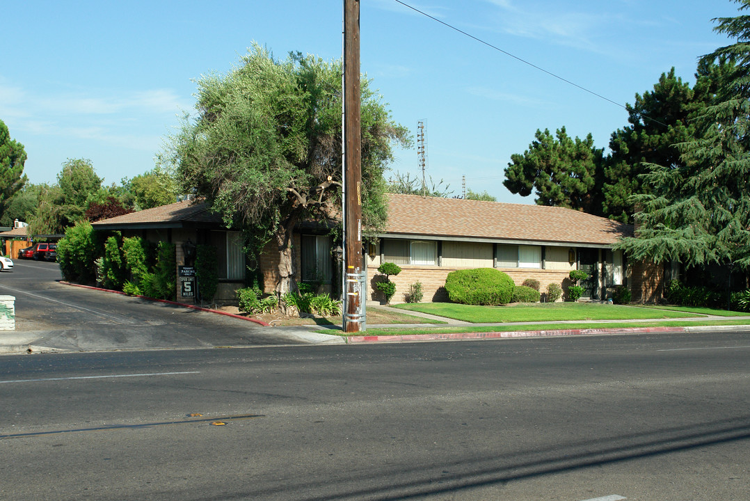 The Fruitwood Arms in Fresno, CA - Foto de edificio