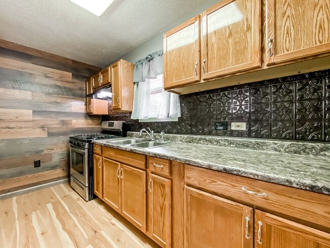 property at 1304 N Van Buren St