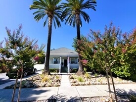 119 Commercial St in Cloverdale, CA - Building Photo