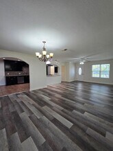 1132 18th Ave N in Texas City, TX - Foto de edificio - Building Photo