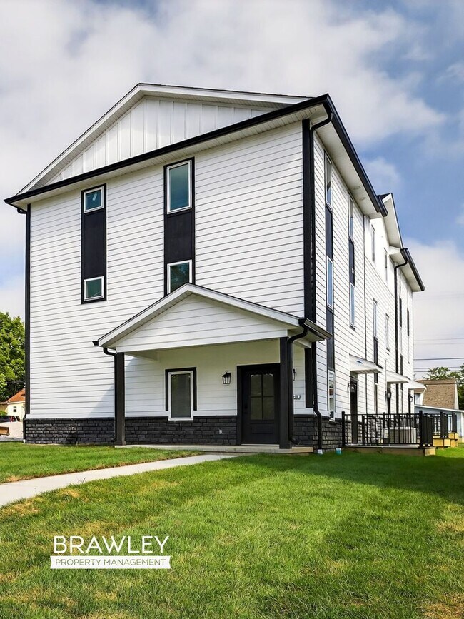property at 422 E Cottage Grove Ave