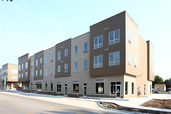 35 West in Lincoln, NE - Building Photo - Building Photo