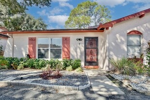 7 W Marbrisa Way in Kissimmee, FL - Building Photo