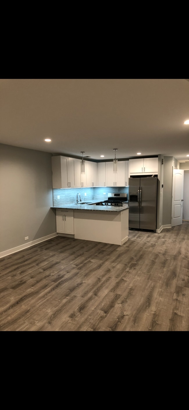 6339 W Berenice Ave, Unit #1 in Chicago, IL - Building Photo - Building Photo