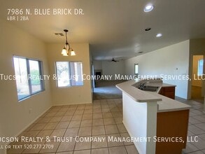 7986 N Blue Brick Dr in Tucson, AZ - Building Photo - Building Photo