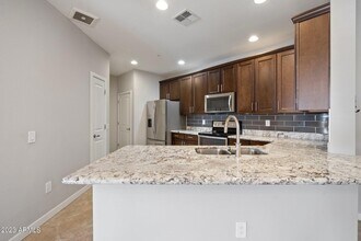 2511 W Queen Creek Rd, Unit 238 in Chandler, AZ - Building Photo - Building Photo