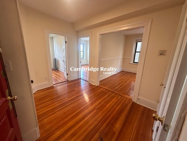 12 Lee St, Unit 24 in Cambridge, MA - Building Photo - Building Photo