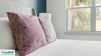 1148 N Main St, Unit 127 in Jacksonville, FL - Building Photo - Building Photo