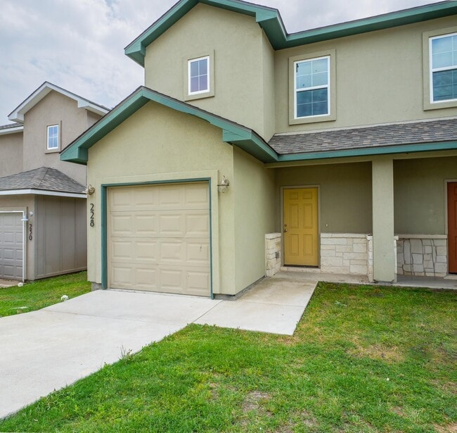 222 Peruna Dr in Marble Falls, TX - Building Photo - Building Photo