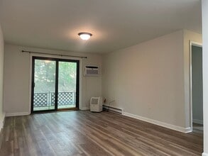 19 Maple St in Amesbury, MA - Building Photo - Building Photo