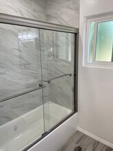 928 W Angeleno Ave, Unit Apt.A in Burbank, CA - Building Photo - Building Photo