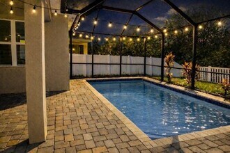 9110 Freedom Hill Dr in Seffner, FL - Building Photo - Building Photo