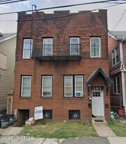 307 Clinton Pl in Newark, NJ - Building Photo