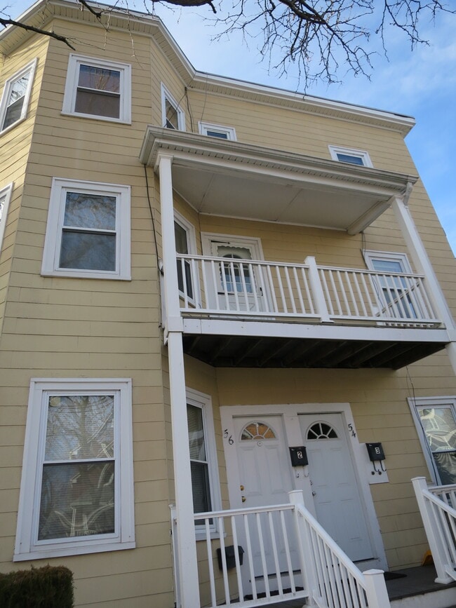 54 Madison Ave, Unit 3 in Cambridge, MA - Foto de edificio - Building Photo