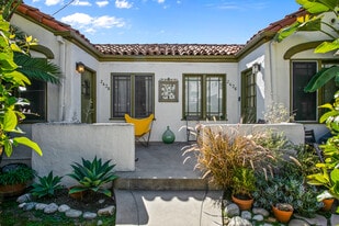 2436 3rd St, Unit B in Santa Monica, CA - Building Photo