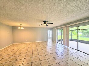 113 Airview Ave in Lehigh Acres, FL - Foto de edificio - Building Photo