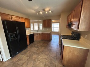 6934 W Brown St in Peoria, AZ - Building Photo - Building Photo