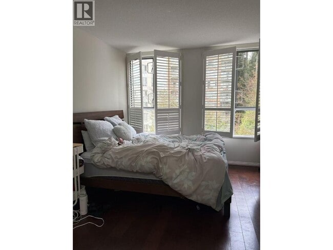 property at 5XXX Hampton Pl