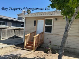 1700 Monterey St in Soledad, CA - Building Photo