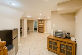 2804 Greenway Blvd, Unit SI ID1395353P in Falls Church, VA - Building Photo - Building Photo